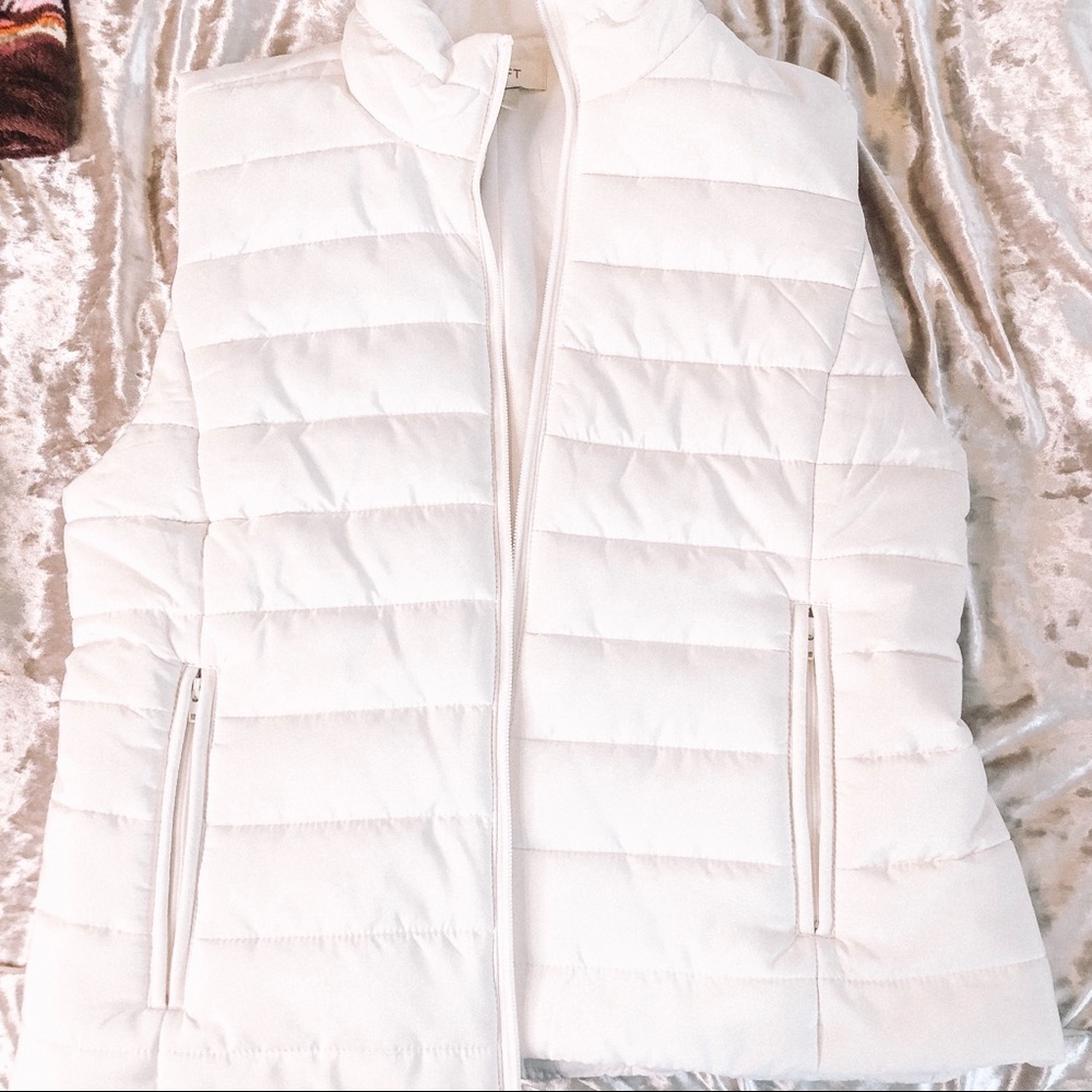 LOFT white puffer vest nwot size small - Picture 1 of 3